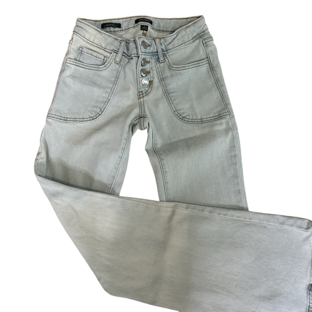 NWOT Wild Fable Light Wash Blue Flare Low Jeans Size 0 - Picture 3 of 5